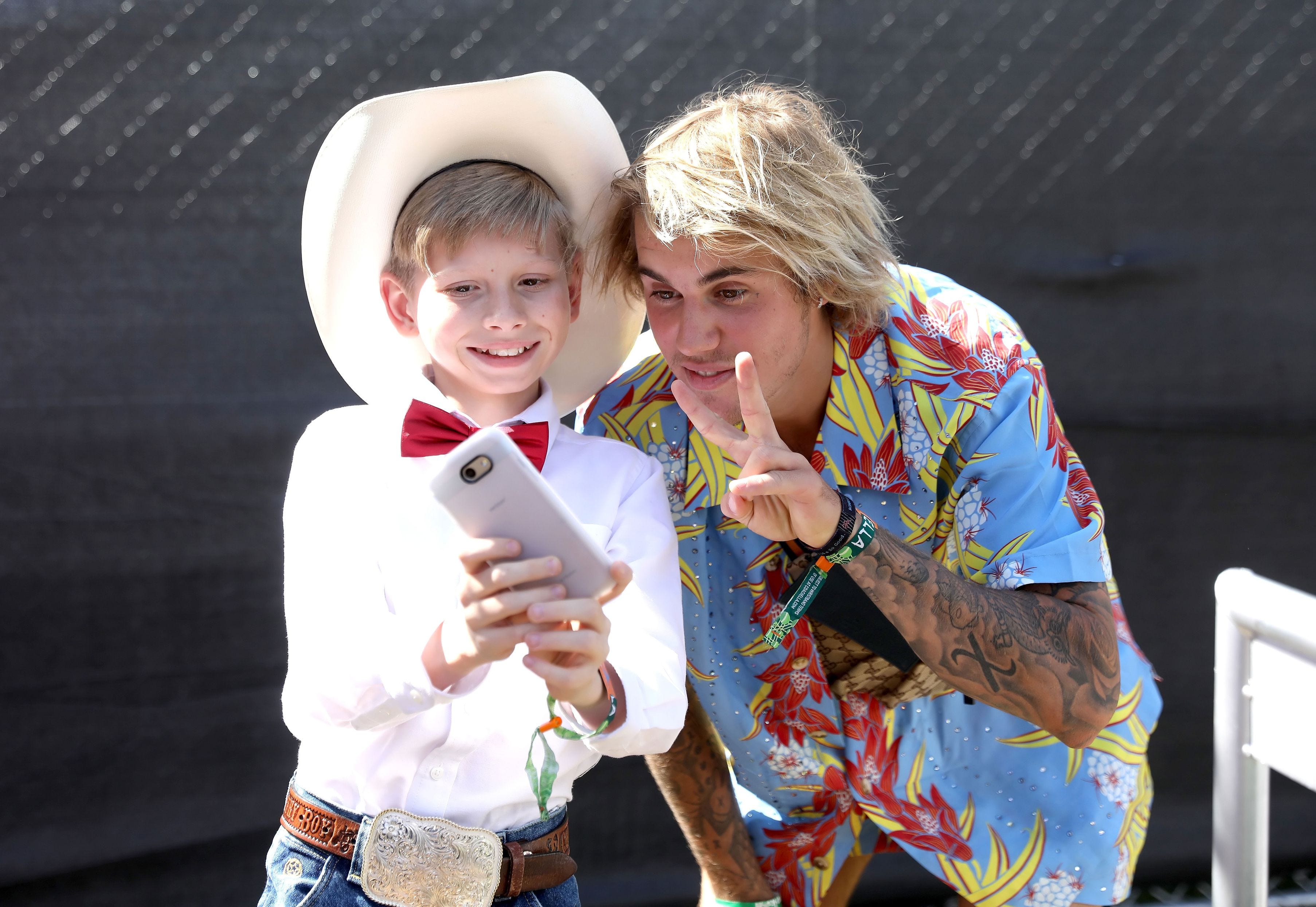 justin bieber coachella music festival style