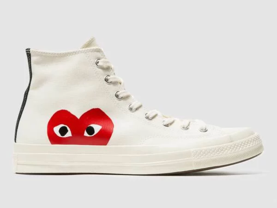 Comme des Garçons Play Converse Chuck Taylor High in Beige