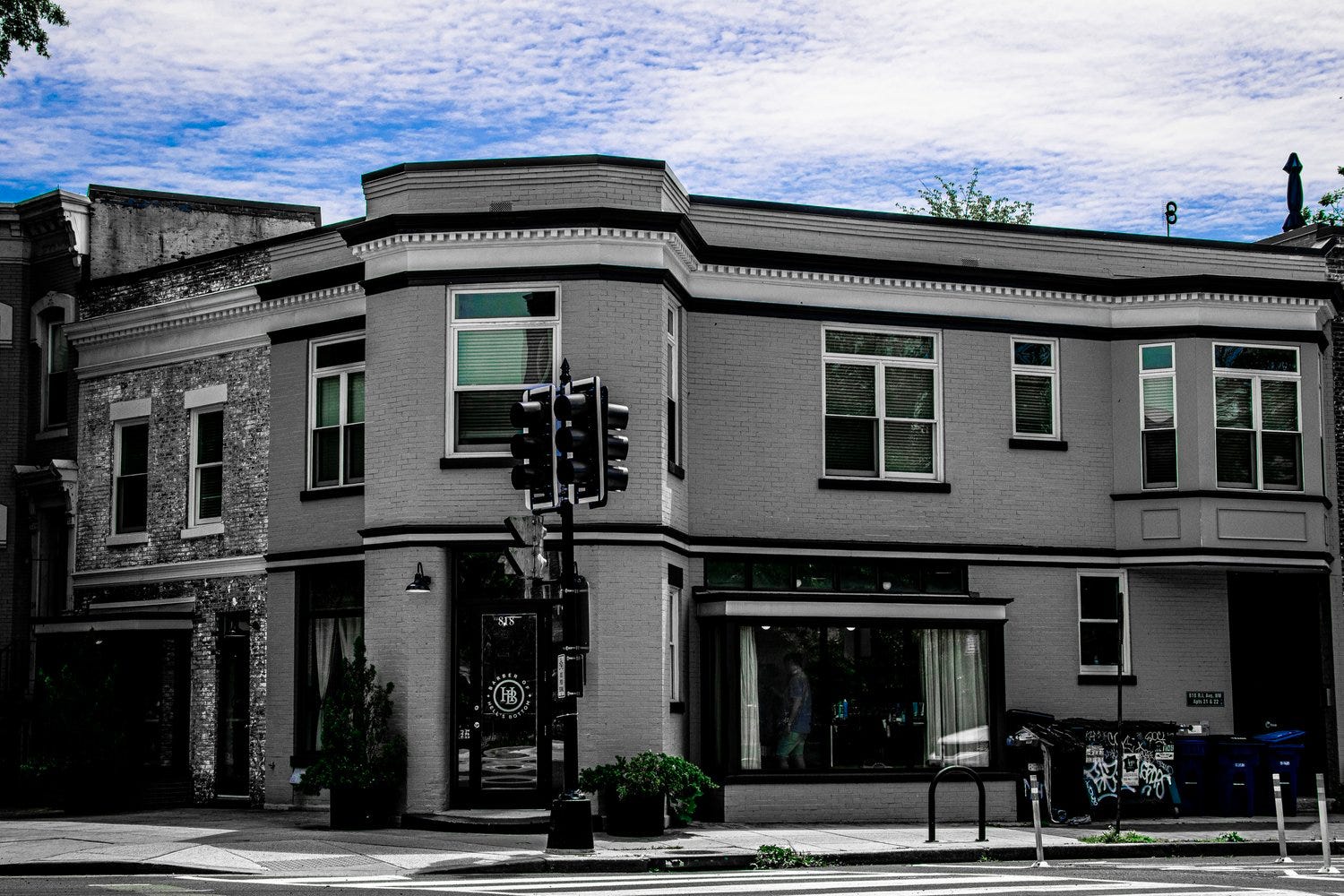 barber of hell's bottom storefront in washington d.c.