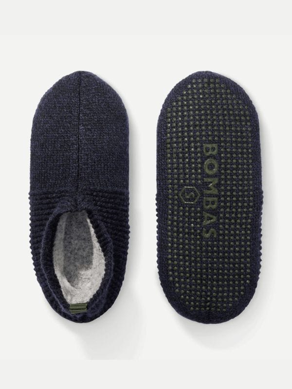 black slip-on slippers